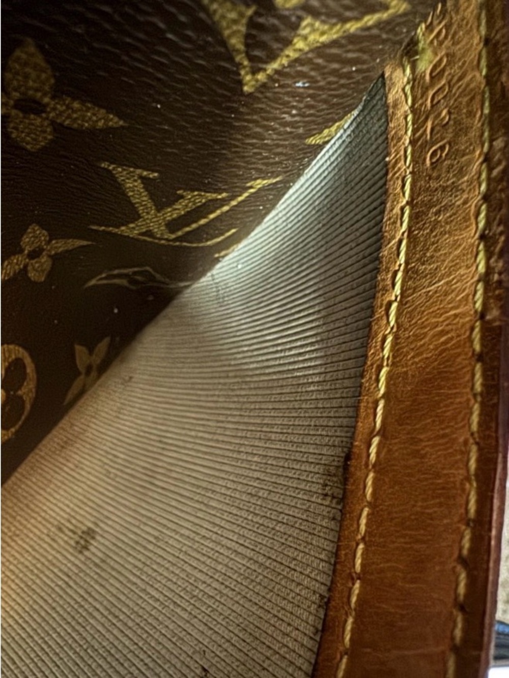 Louis Vuitton Monogram Canvas Messenger Bag in Brown and Tan - Picture 2 of 15